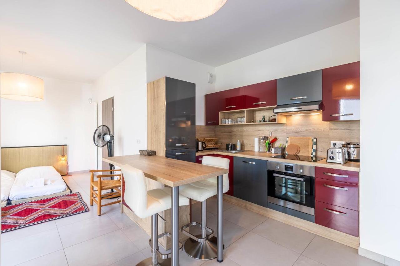 Charming Apartment With Balcony And Parking Near The Center Of Анси Екстериор снимка