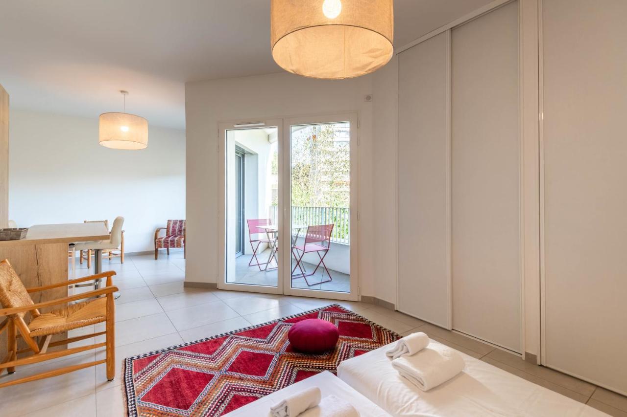 Charming Apartment With Balcony And Parking Near The Center Of Анси Екстериор снимка