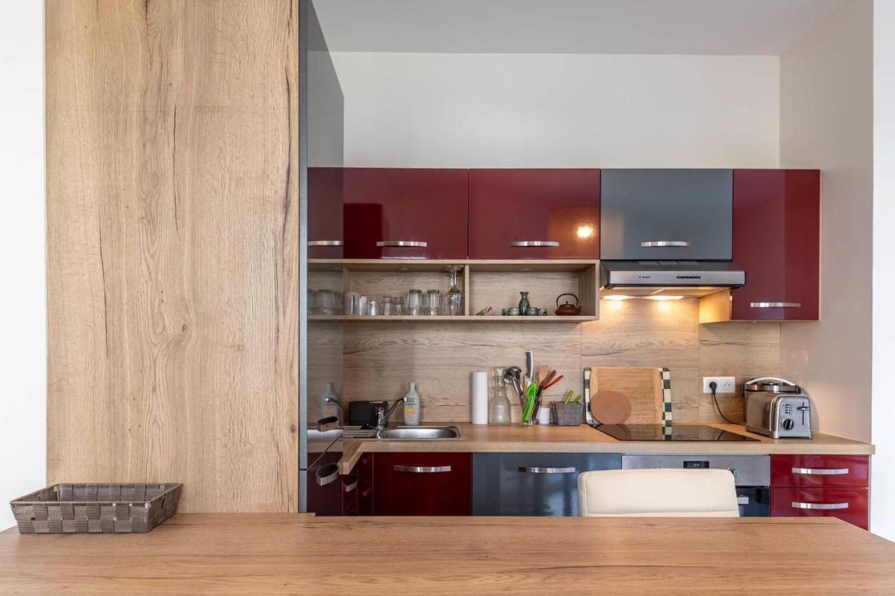 Charming Apartment With Balcony And Parking Near The Center Of Анси Екстериор снимка